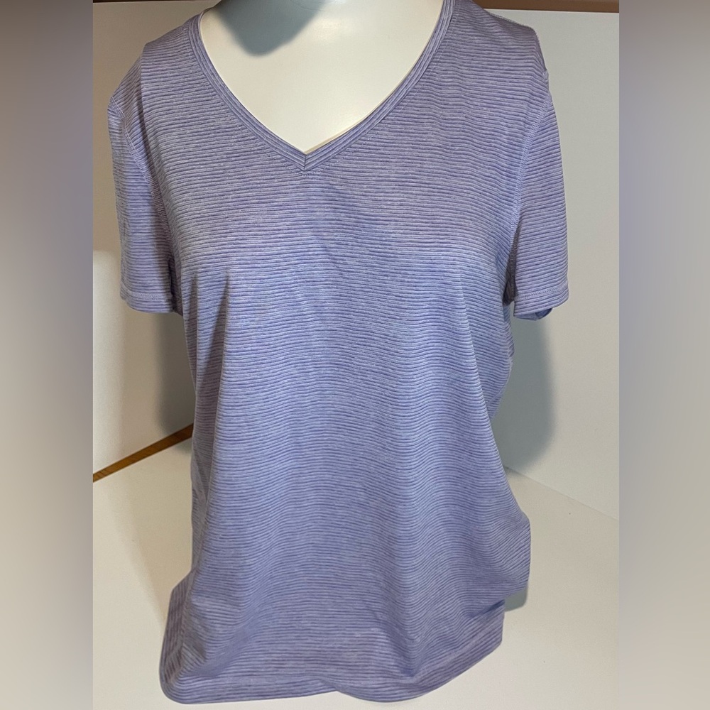 Athletic Works Short Sleeve Shirt Women large  12-14 Heather Purple V Neck